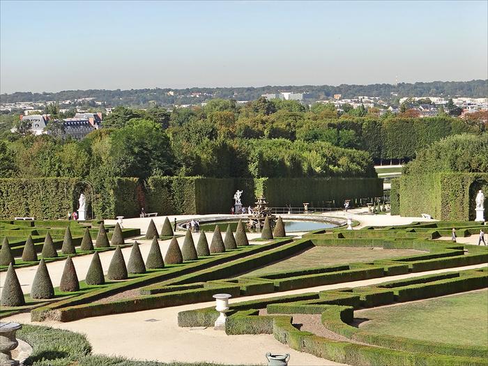 Versailles/immobilier/CENTURY21 Agence Saint Antoine/ jardins du château de Versailles partie Nord