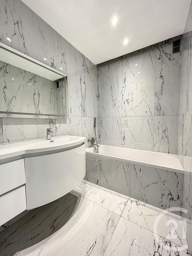 Appartement F4 à vendre - 4 pièces - 83.92 m2 - LE CHESNAY - 78 - ILE-DE-FRANCE - Century 21 Fels Immobilier