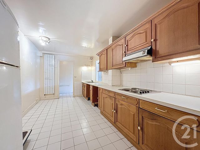 Afficher la photo en grand Appartement F4 à vendre - 4 pièces - 119.92 m2 - ROCQUENCOURT - 78 - ILE-DE-FRANCE - Century 21 Fels Immobilier