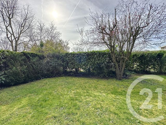 Afficher la photo en grand Appartement F4 à vendre - 4 pièces - 119.92 m2 - ROCQUENCOURT - 78 - ILE-DE-FRANCE - Century 21 Fels Immobilier