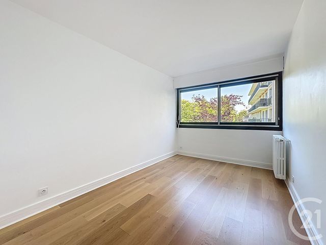 Afficher la photo en grand Appartement F5 à vendre - 5 pièces - 102.75 m2 - LE CHESNAY - 78 - ILE-DE-FRANCE - Century 21 Fels Immobilier