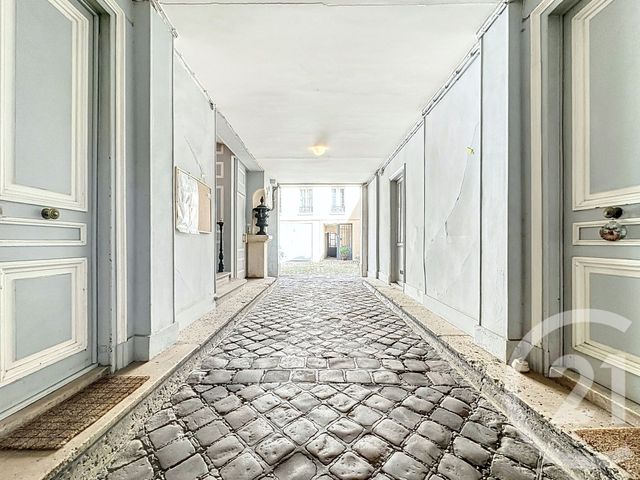 Afficher la photo en grand Appartement F2 à vendre - 2 pièces - 39.55 m2 - VERSAILLES - 78 - ILE-DE-FRANCE - Century 21 Fels Immobilier