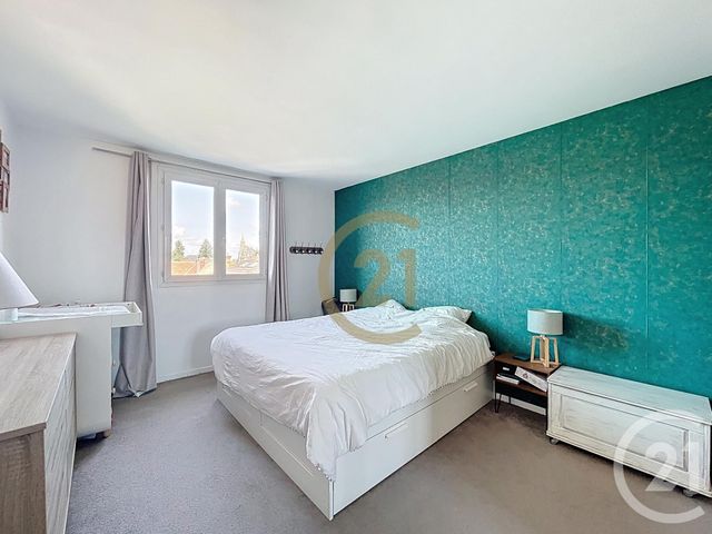 Afficher la photo en grand Appartement à vendre - 4 pièces - 96.35 m2 - LE CHESNAY - 78 - ILE-DE-FRANCE - Century 21 Fels Immobilier