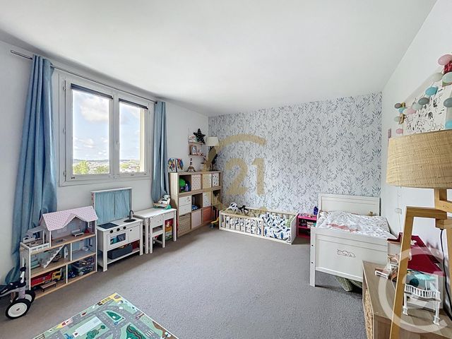 Afficher la photo en grand Appartement à vendre - 4 pièces - 96.35 m2 - LE CHESNAY - 78 - ILE-DE-FRANCE - Century 21 Fels Immobilier