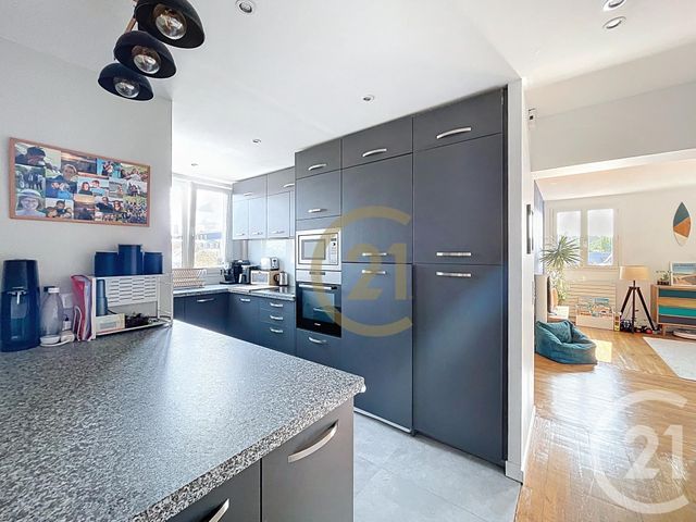 Afficher la photo en grand Appartement à vendre - 4 pièces - 96.35 m2 - LE CHESNAY - 78 - ILE-DE-FRANCE - Century 21 Fels Immobilier