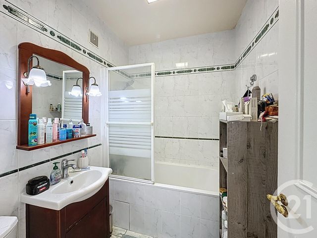 Appartement F3 à vendre - 3 pièces - 67.0 m2 - VERSAILLES - 78 - ILE-DE-FRANCE - Century 21 Fels Immobilier