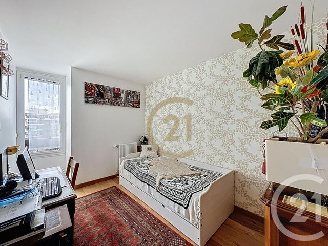 Appartement à vendre - 4 pièces - 81.93 m2 - LE CHESNAY - 78 - ILE-DE-FRANCE - Century 21 Fels Immobilier