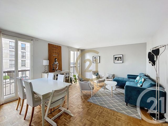 Afficher la photo en grand Appartement F4 à vendre - 4 pièces - 80.79 m2 - VERSAILLES - 78 - ILE-DE-FRANCE - Century 21 Fels Immobilier