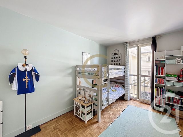 Afficher la photo en grand Appartement F4 à vendre - 4 pièces - 80.79 m2 - VERSAILLES - 78 - ILE-DE-FRANCE - Century 21 Fels Immobilier