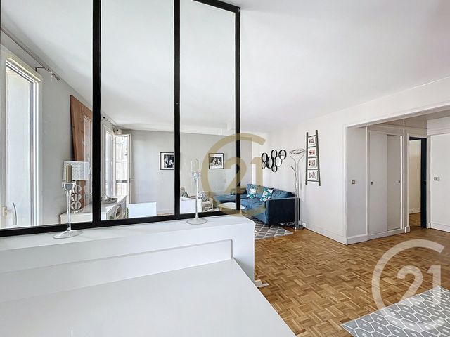 Afficher la photo en grand Appartement F4 à vendre - 4 pièces - 80.79 m2 - VERSAILLES - 78 - ILE-DE-FRANCE - Century 21 Fels Immobilier