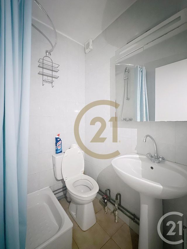 Afficher la photo en grand Appartement F1 à louer - 1 pièce - 14.76 m2 - VERSAILLES - 78 - ILE-DE-FRANCE - Century 21 Fels Immobilier