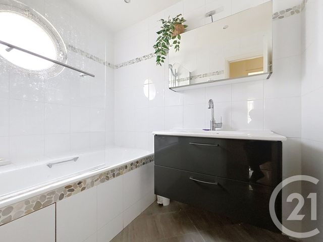 Appartement F3 à vendre - 3 pièces - 65.3 m2 - VERSAILLES - 78 - ILE-DE-FRANCE - Century 21 Fels Immobilier