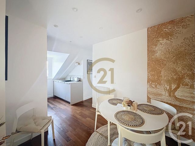 Appartement F3 à vendre - 3 pièces - 34.25 m2 - VERSAILLES - 78 - ILE-DE-FRANCE - Century 21 Fels Immobilier