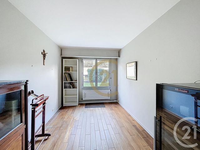 Appartement F5 à vendre - 5 pièces - 110.78 m2 - LE CHESNAY - 78 - ILE-DE-FRANCE - Century 21 Fels Immobilier