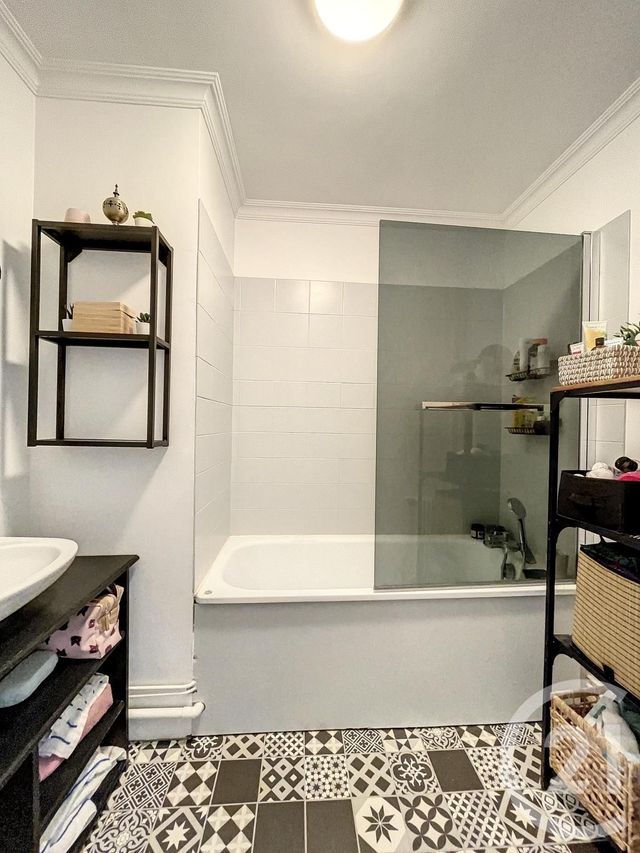 Appartement F2 à vendre - 2 pièces - 43.06 m2 - VERSAILLES - 78 - ILE-DE-FRANCE - Century 21 Fels Immobilier