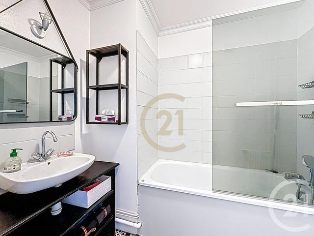 Appartement F2 à vendre - 2 pièces - 43.06 m2 - VERSAILLES - 78 - ILE-DE-FRANCE - Century 21 Fels Immobilier