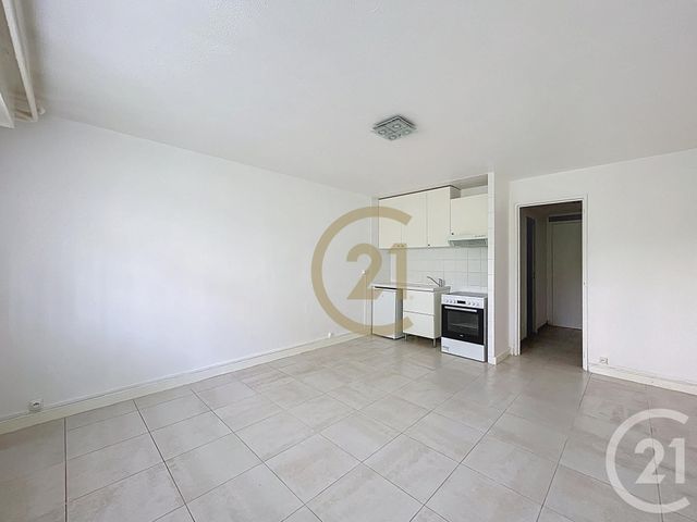 Appartement F1 à vendre - 1 pièce - 29.15 m2 - NOISY LE ROI - 78 - ILE-DE-FRANCE - Century 21 Fels Immobilier