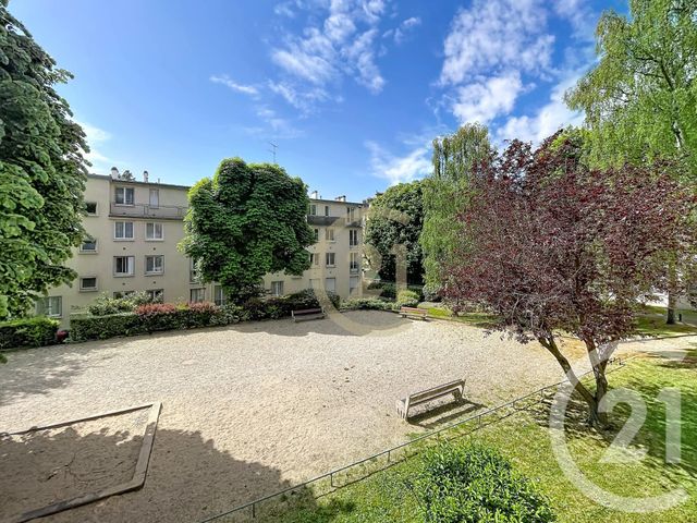 Appartement à vendre - 3 pièces - 57.76 m2 - VERSAILLES - 78 - ILE-DE-FRANCE - Century 21 Fels Immobilier