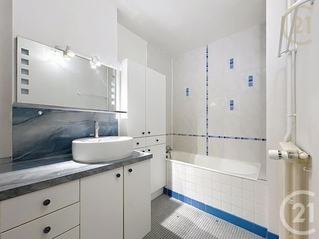Appartement T2 à vendre - 2 pièces - 41.77 m2 - VERSAILLES - 78 - ILE-DE-FRANCE - Century 21 Fels Immobilier