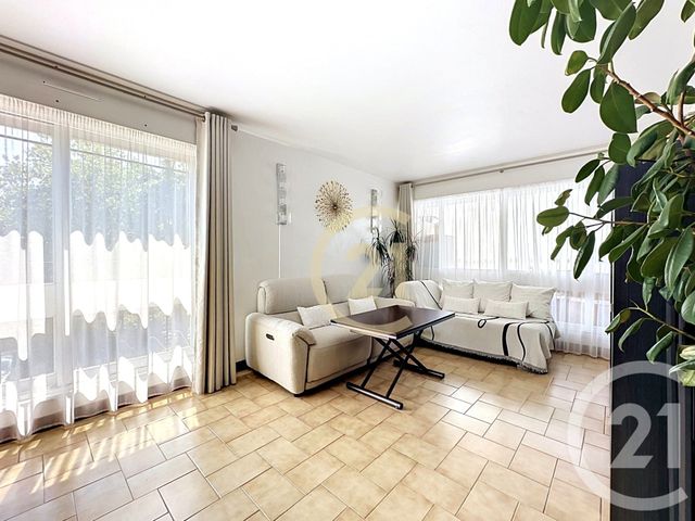 Appartement F4 à vendre - 4 pièces - 87.79 m2 - LE CHESNAY - 78 - ILE-DE-FRANCE - Century 21 Fels Immobilier