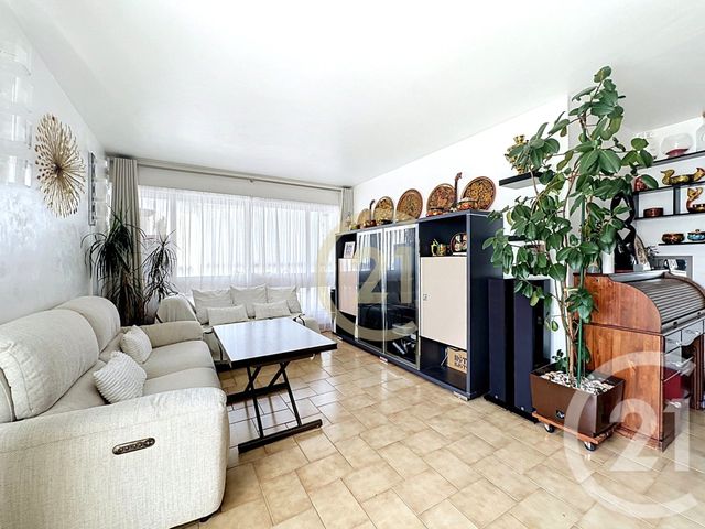 Appartement F4 à vendre - 4 pièces - 87.79 m2 - LE CHESNAY - 78 - ILE-DE-FRANCE - Century 21 Fels Immobilier