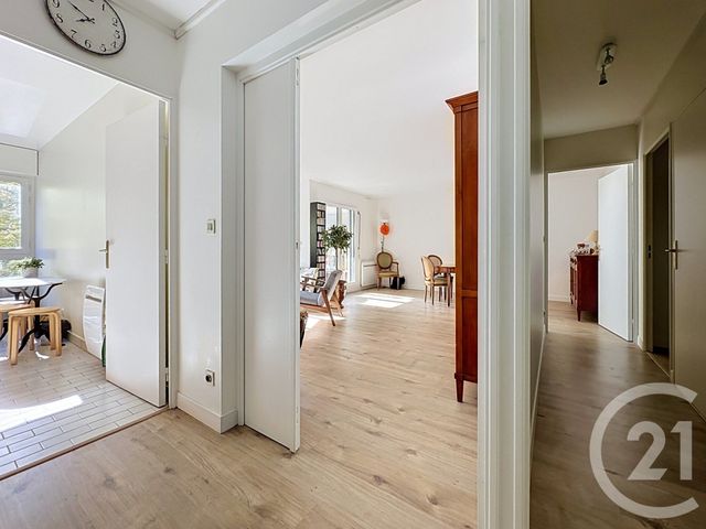 Appartement F5 à vendre - 5 pièces - 111.01 m2 - LE CHESNAY - 78 - ILE-DE-FRANCE - Century 21 Fels Immobilier