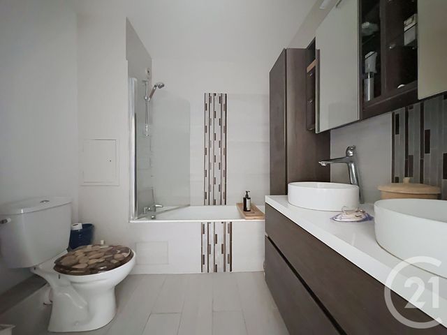 Appartement F5 à vendre - 5 pièces - 111.01 m2 - LE CHESNAY - 78 - ILE-DE-FRANCE - Century 21 Fels Immobilier
