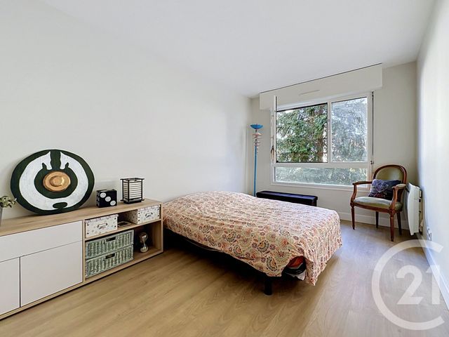 Appartement F5 à vendre - 5 pièces - 111.01 m2 - LE CHESNAY - 78 - ILE-DE-FRANCE - Century 21 Fels Immobilier
